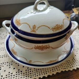 Antique English Covered Gravy Bowl With Underplate Bristol Ware Pountney &Co